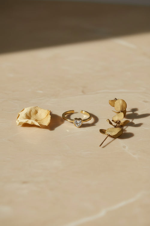 Amour Heart Solitaire Ring