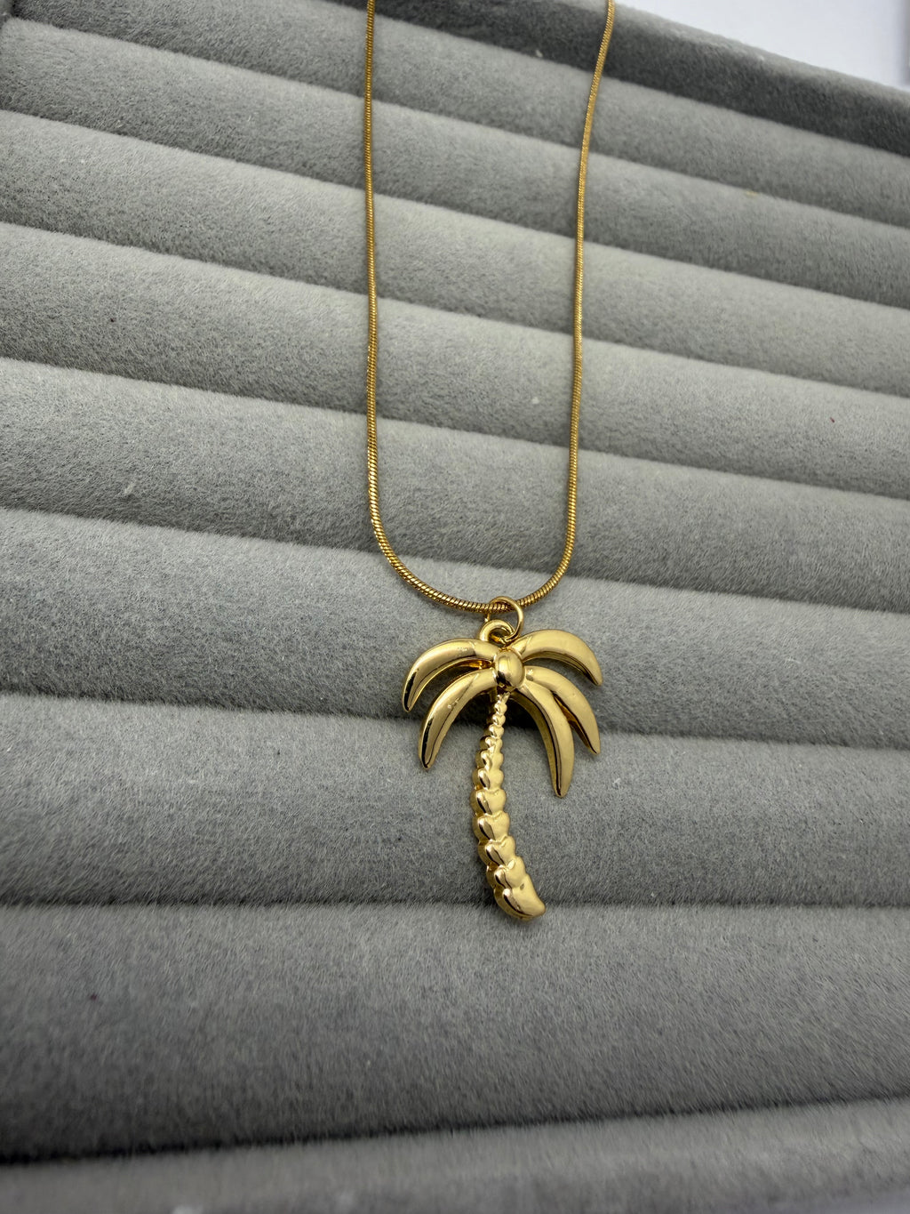 Palm Breeze Necklace