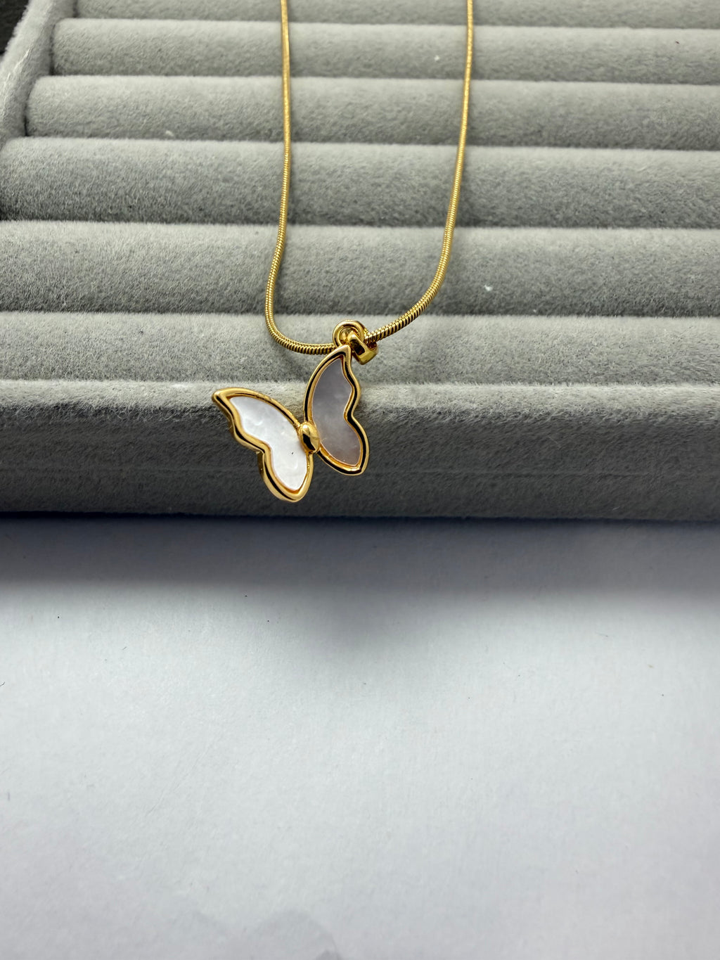 Fluttering Dream Necklace