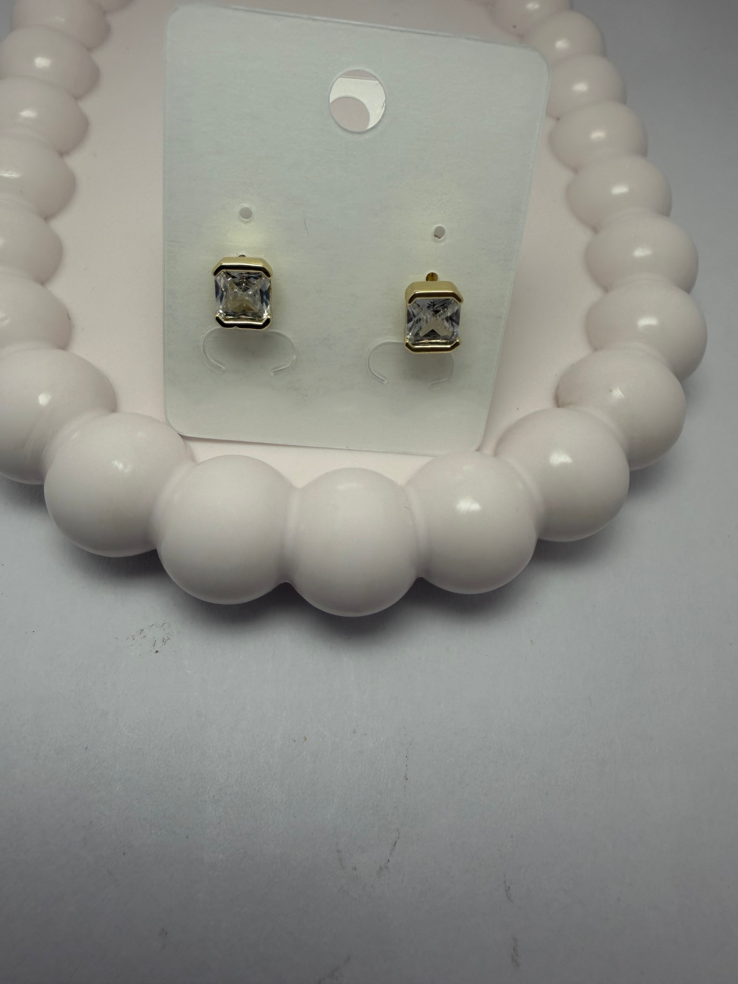 The Glimmer Studs