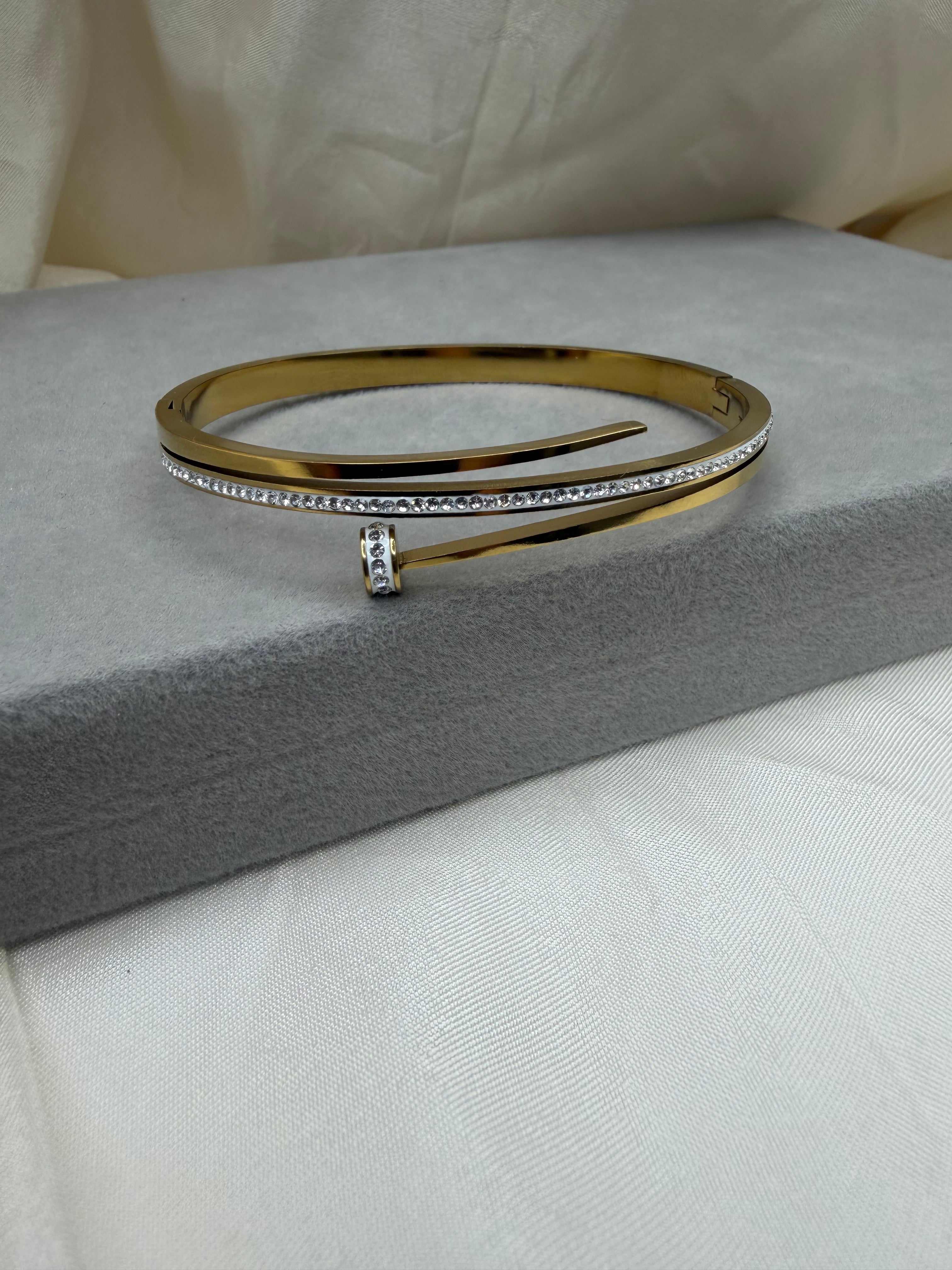 Luna Bangle