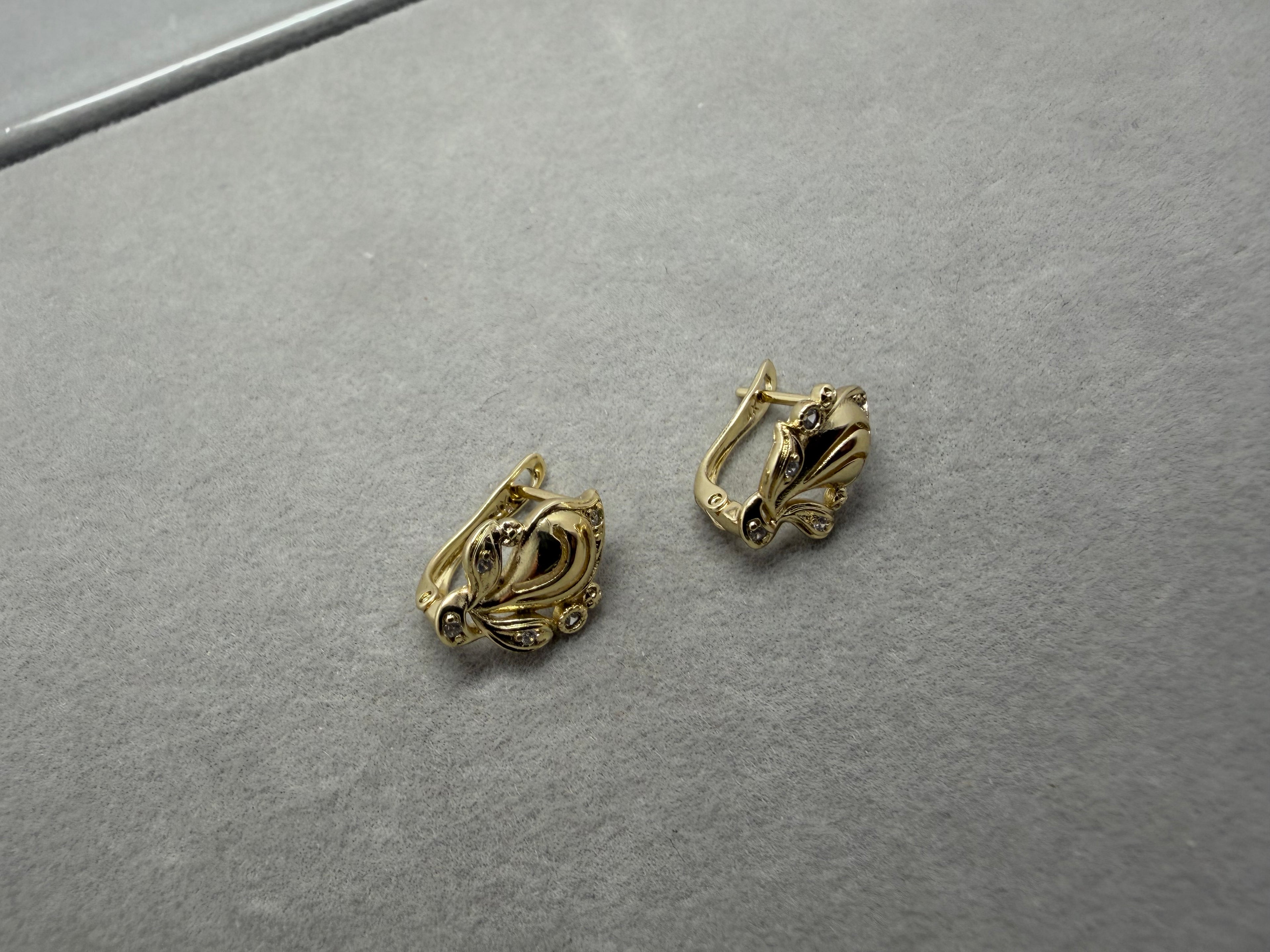 Leaflet Hoop Earrings