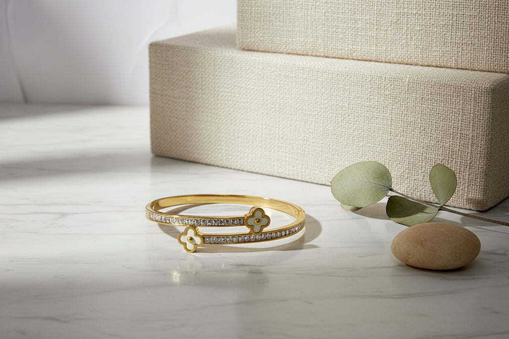 Twin Star Bangle Bracelet