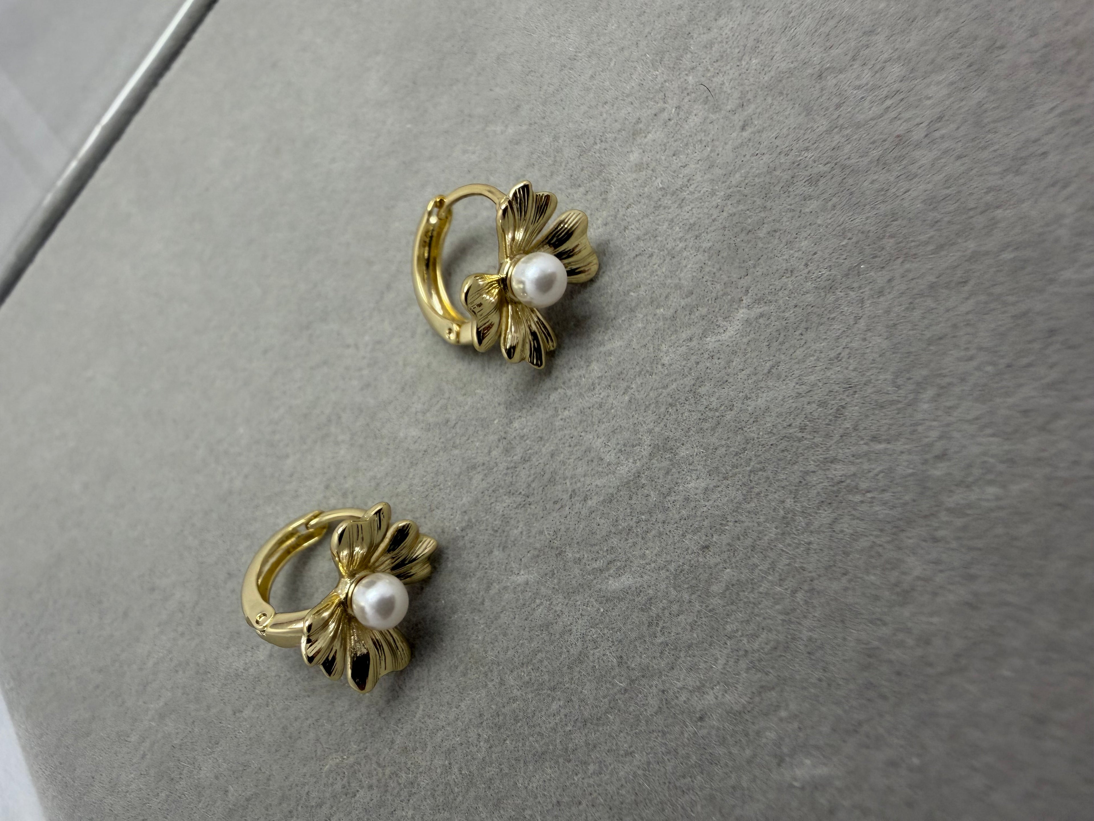 Petal Pearl Hoop Earrings