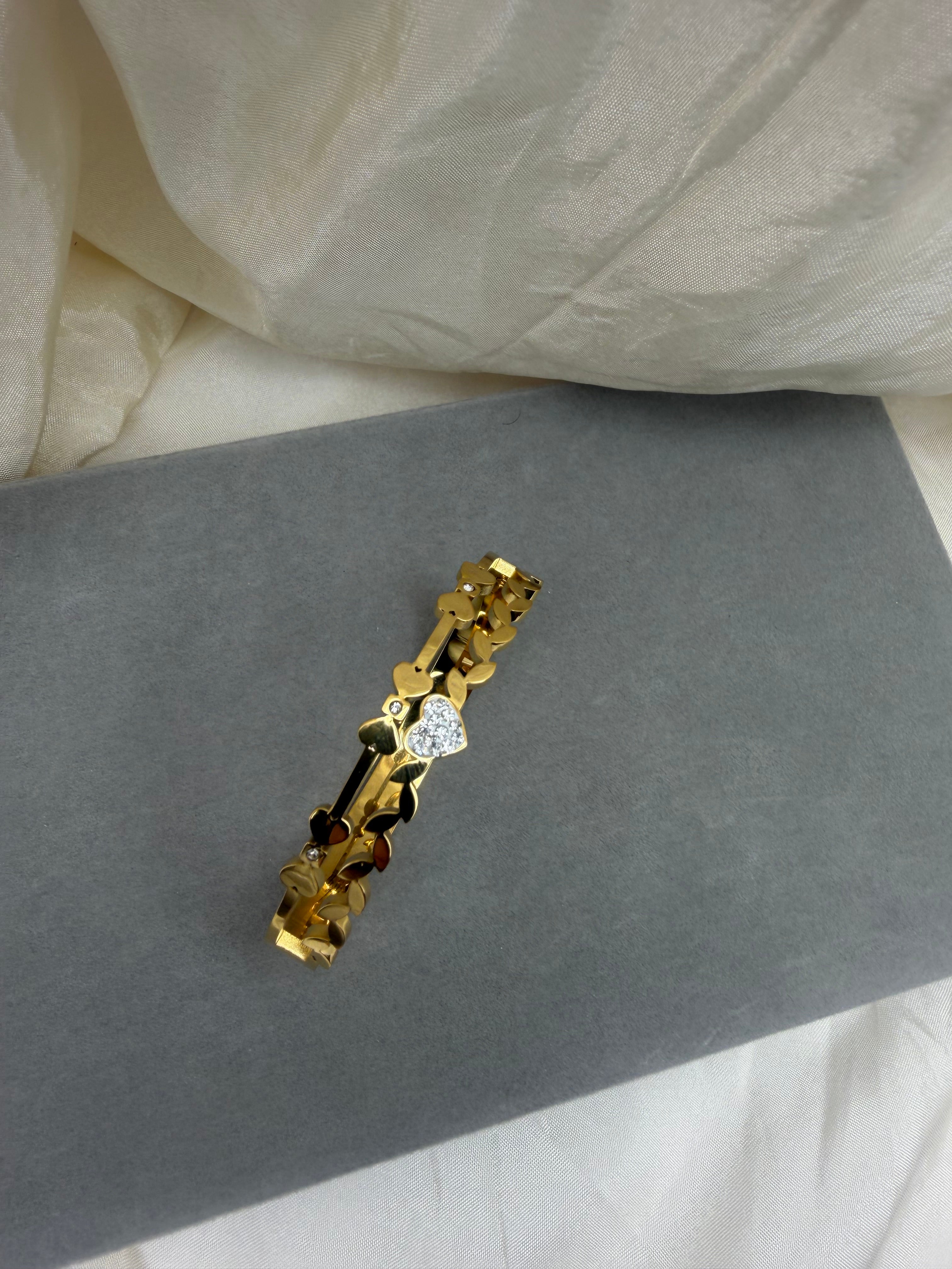 Heartvine Bangle