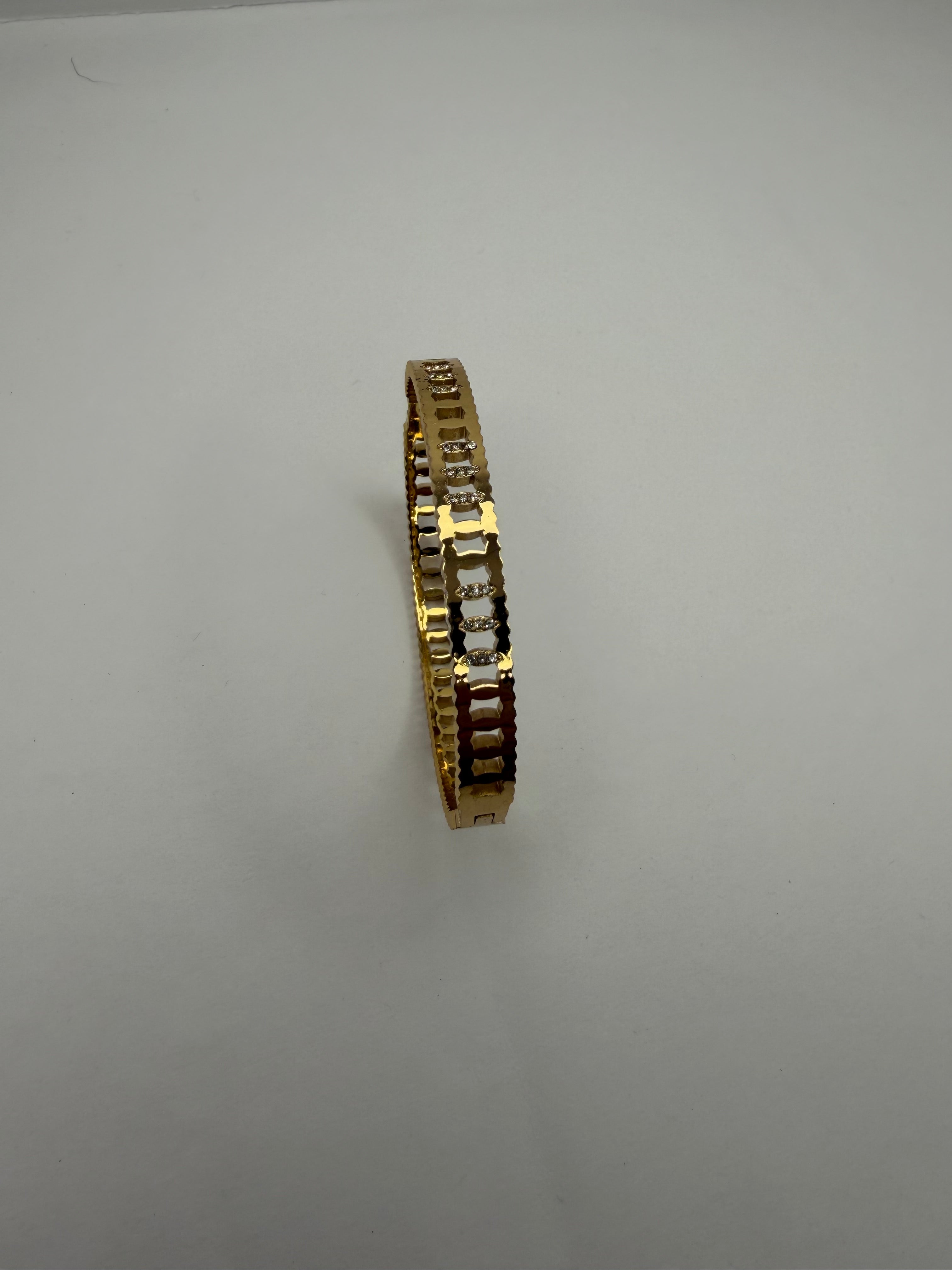 Celeste Loop Bracelet