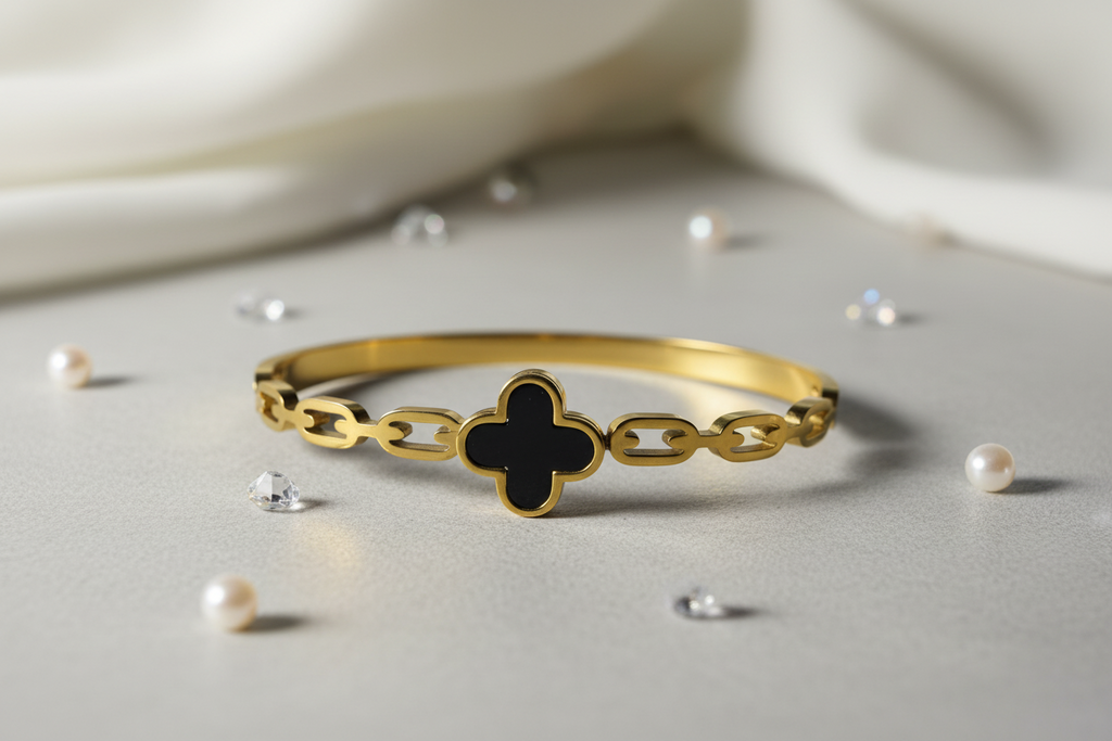 Clover Bangle Bracelet