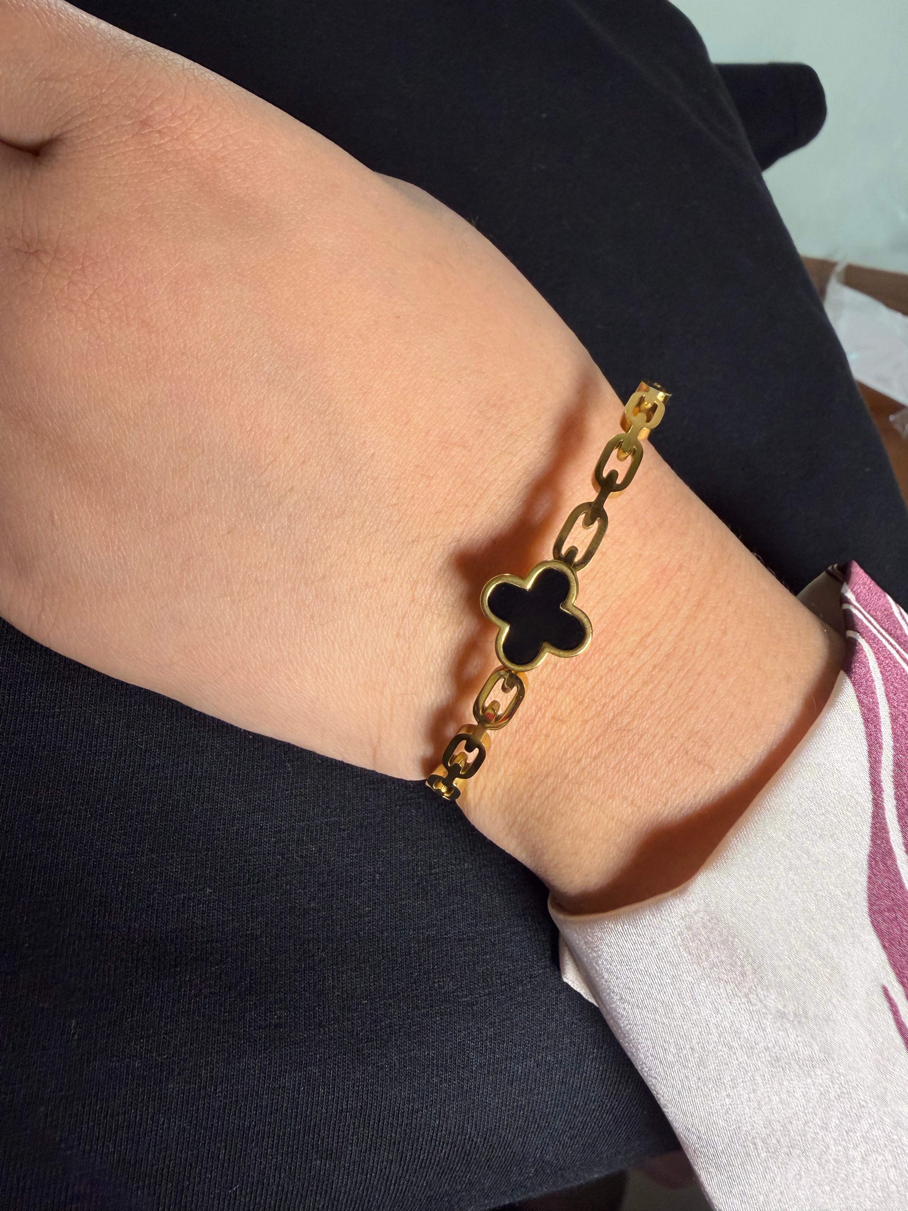 Clover Bangle Bracelet