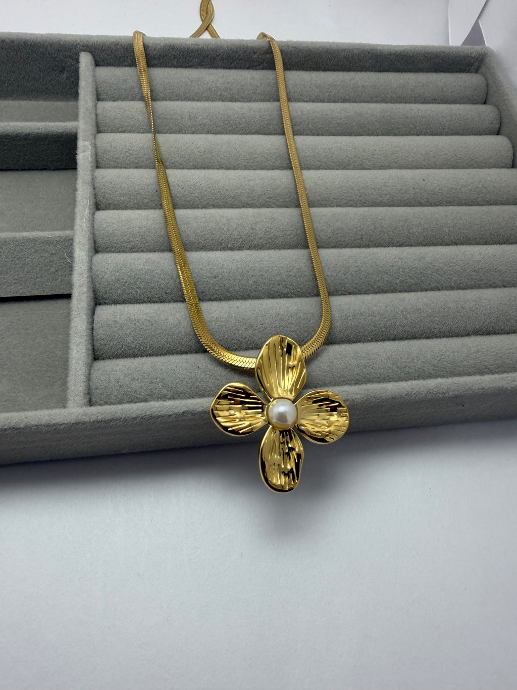 Flora Pearl & Petal Necklace