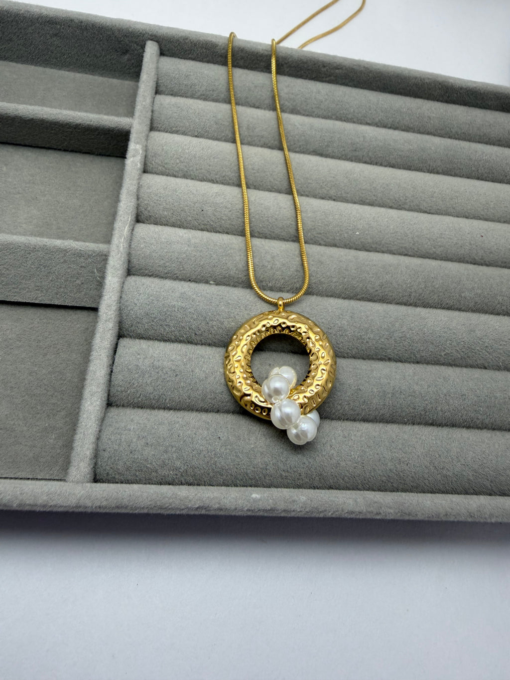 The Pearl Cluster Necklace