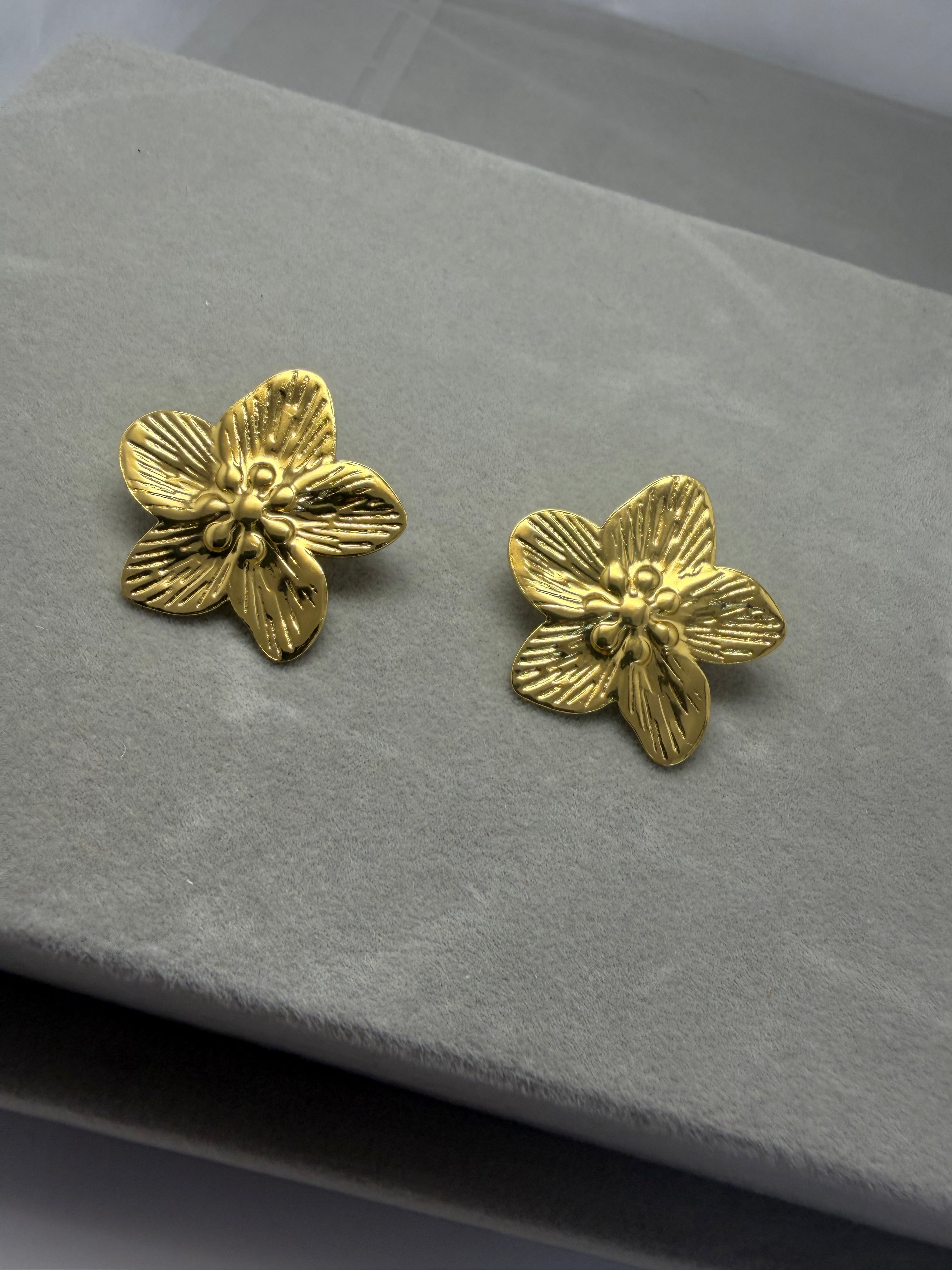 Sun-Etched Petal Earrings
