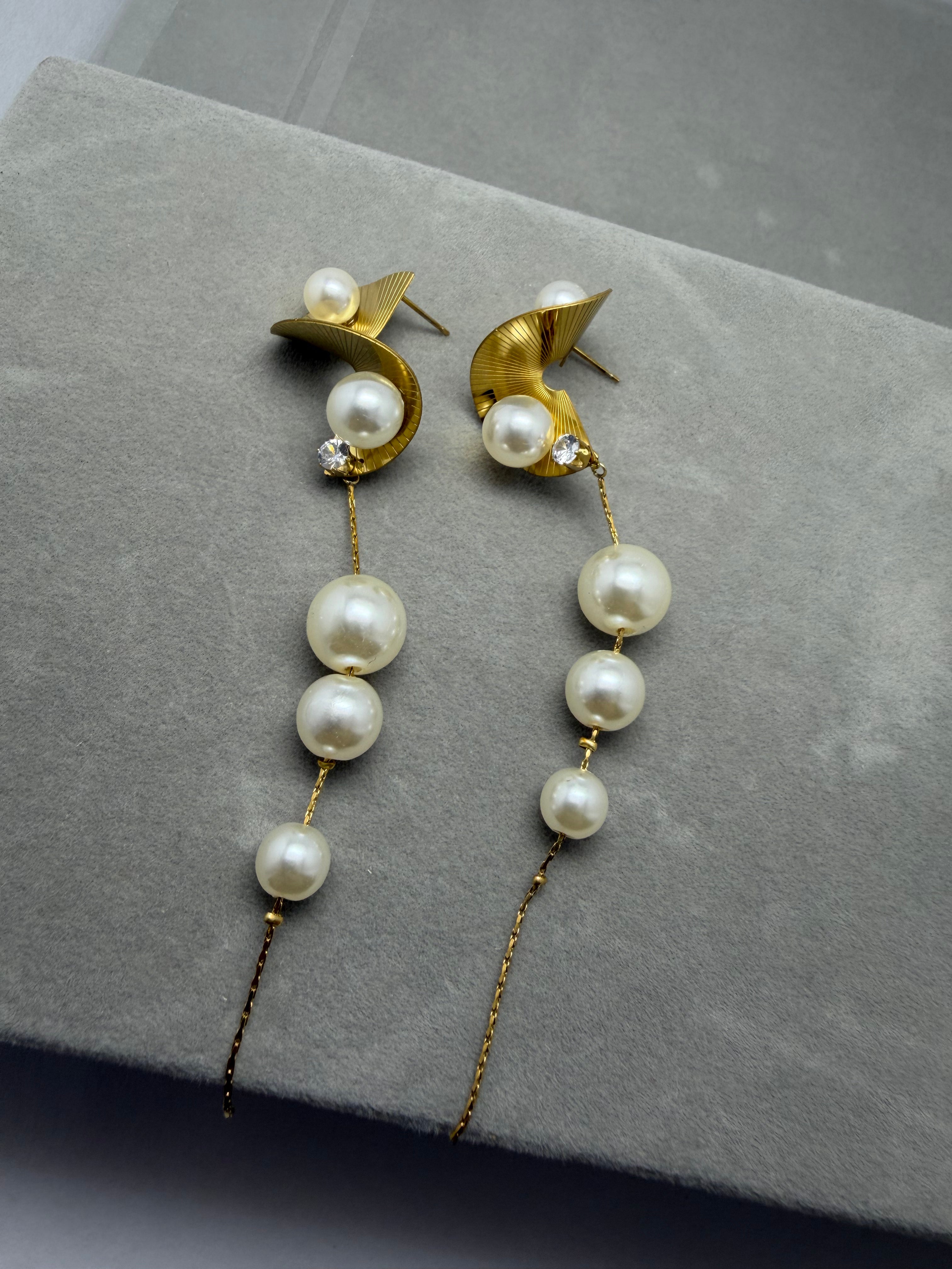 Whirlwind Pearl Earrings