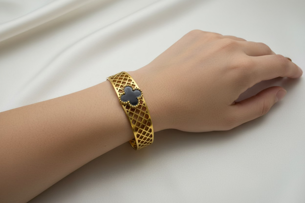 Clover Net Bracelet - Baby Size