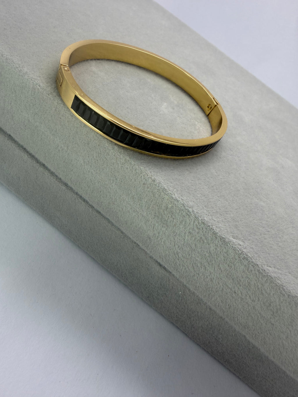 Black Beauty Bracelet - Baby Size