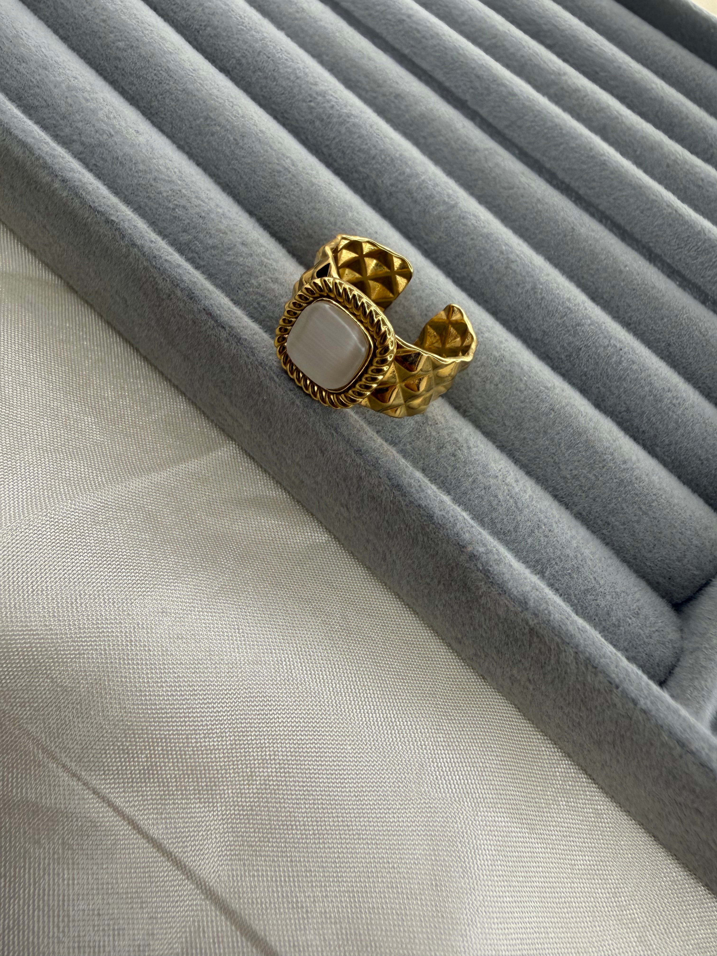 Luna Cat’s Eye Statement Ring