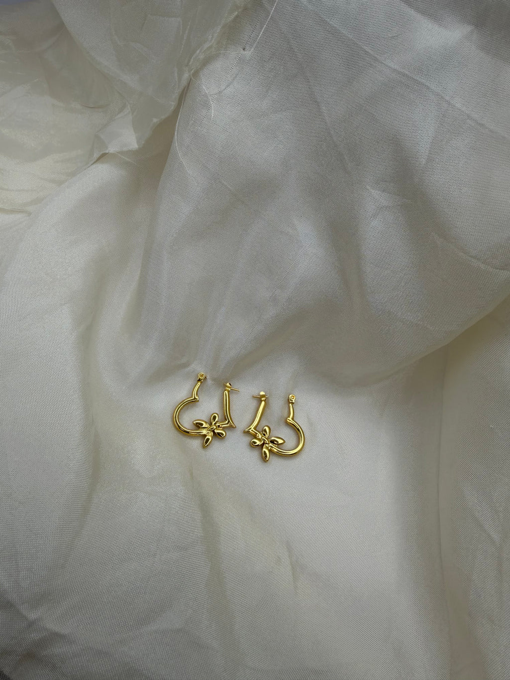 The Gul Hoops