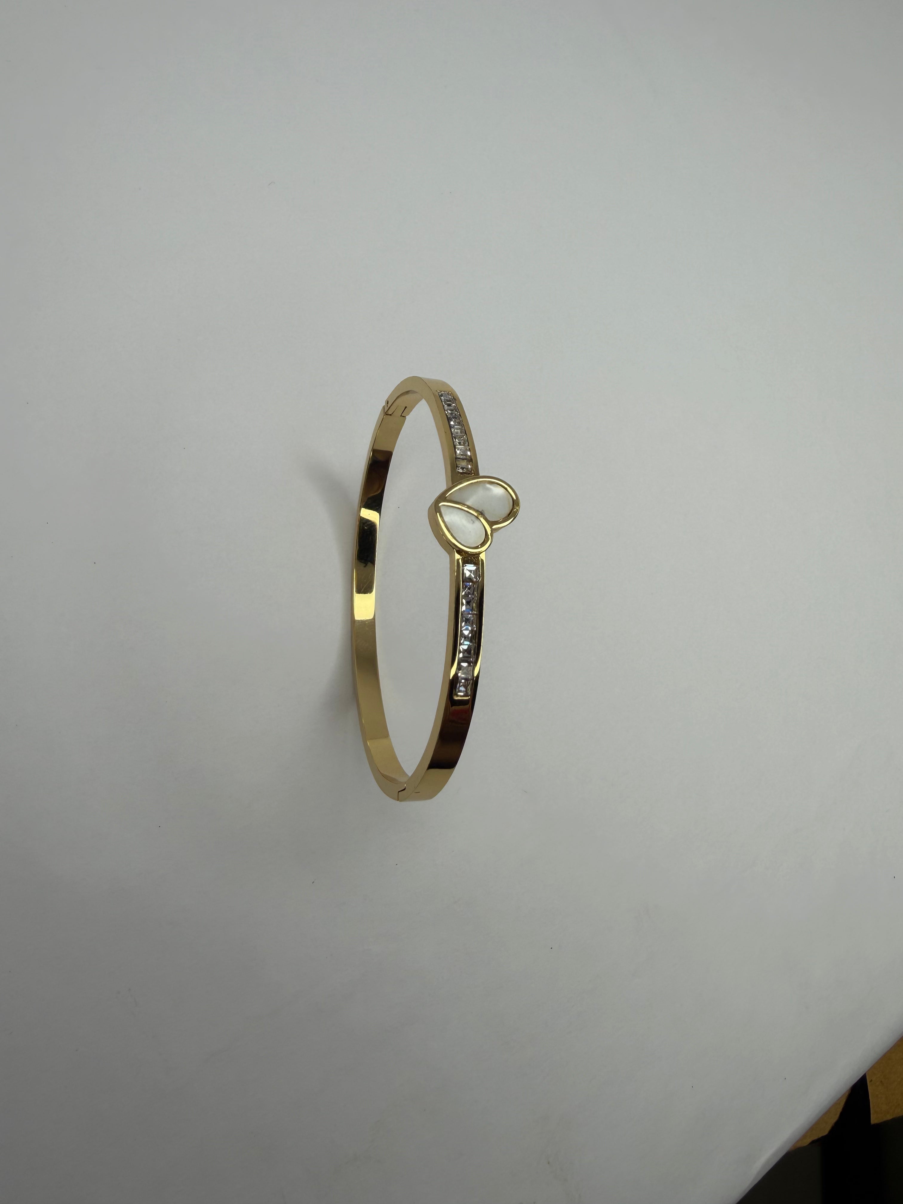 Luna Flutter Bangle