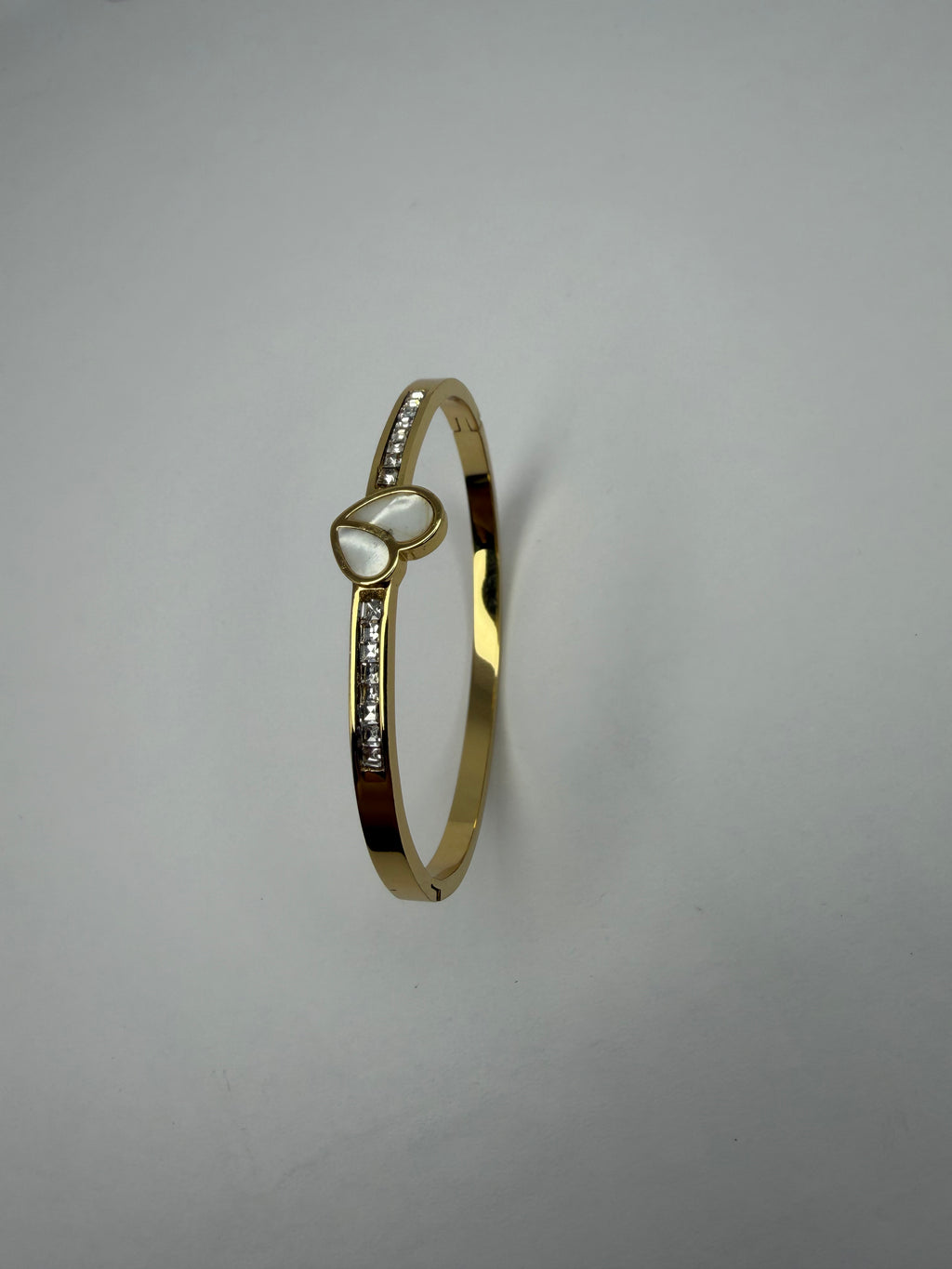 Luna Flutter Bangle