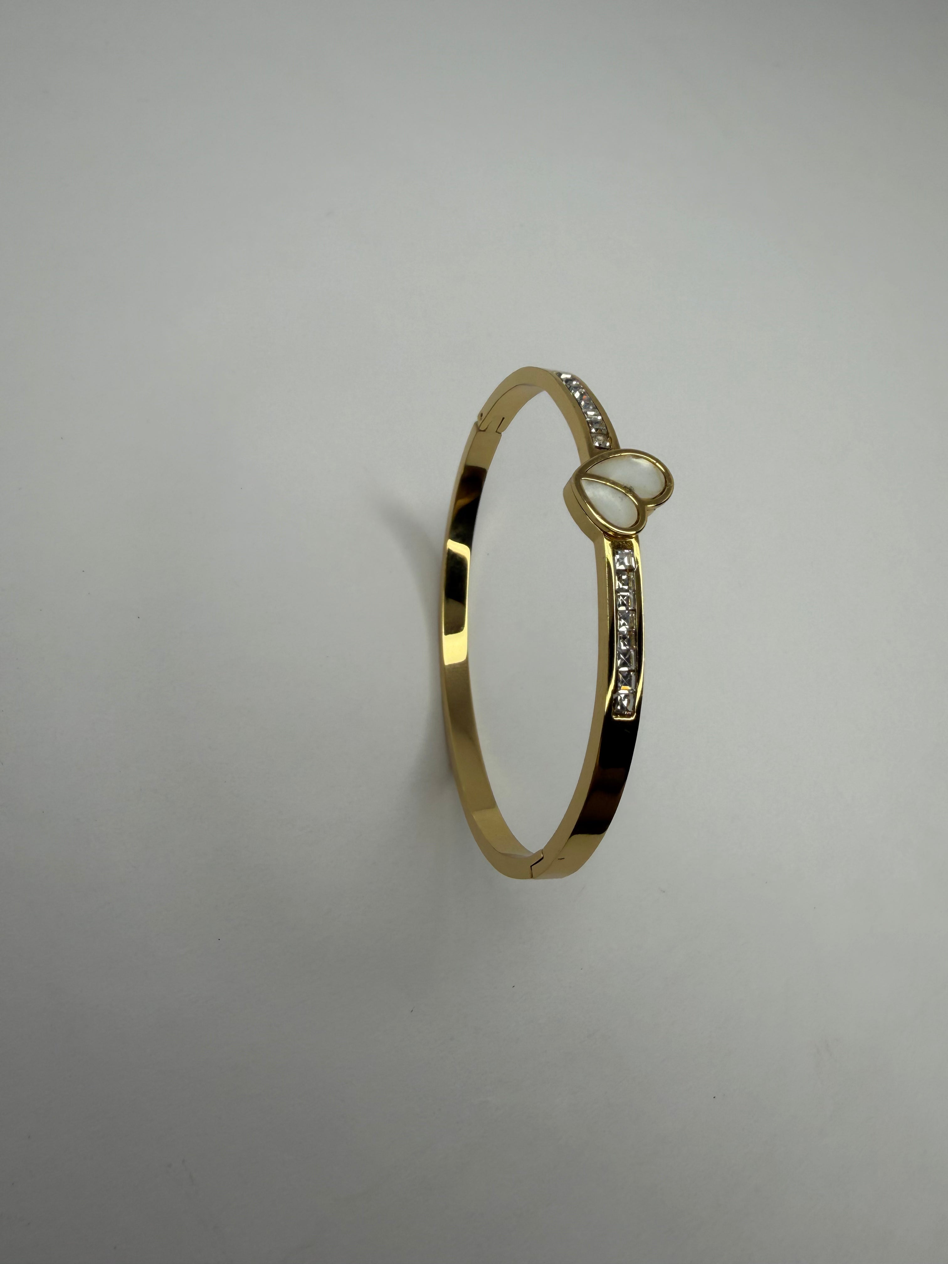 Luna Flutter Bangle