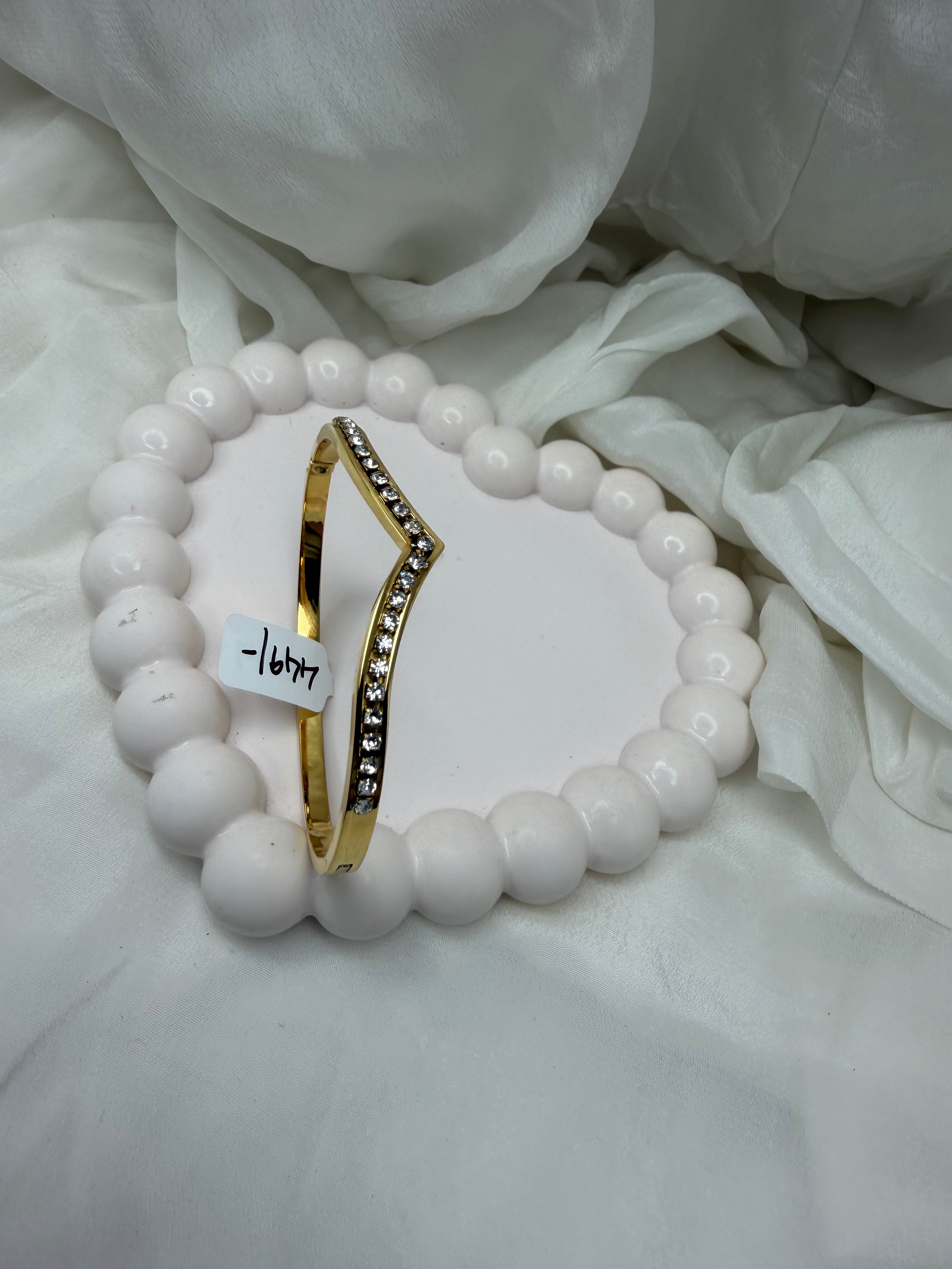 Vèra Bangle