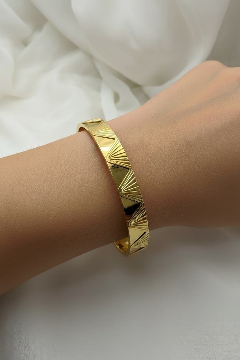 Apex Bangle