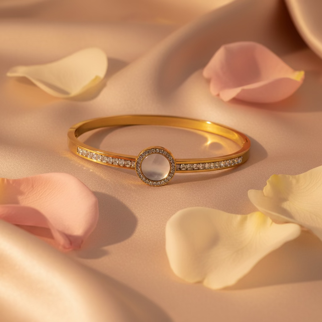 Clairé Bangle