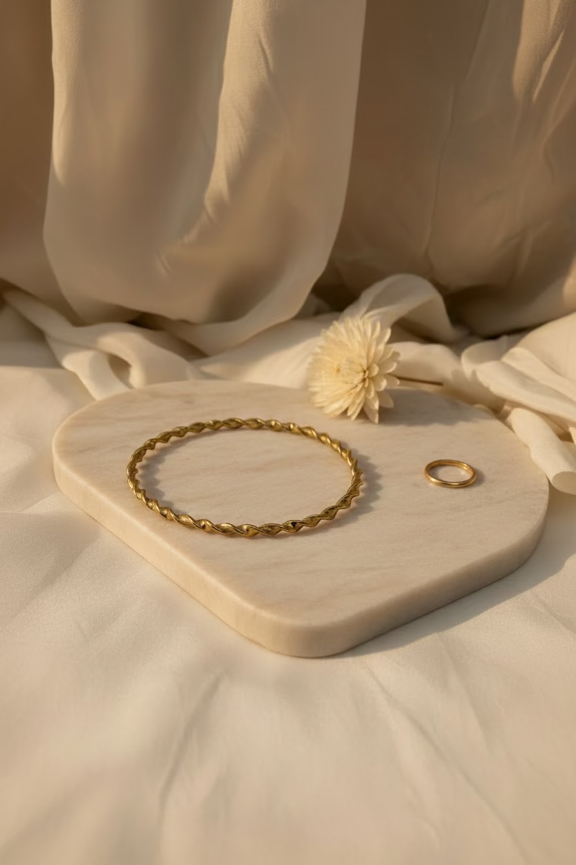 Eternal Twirl Bangle