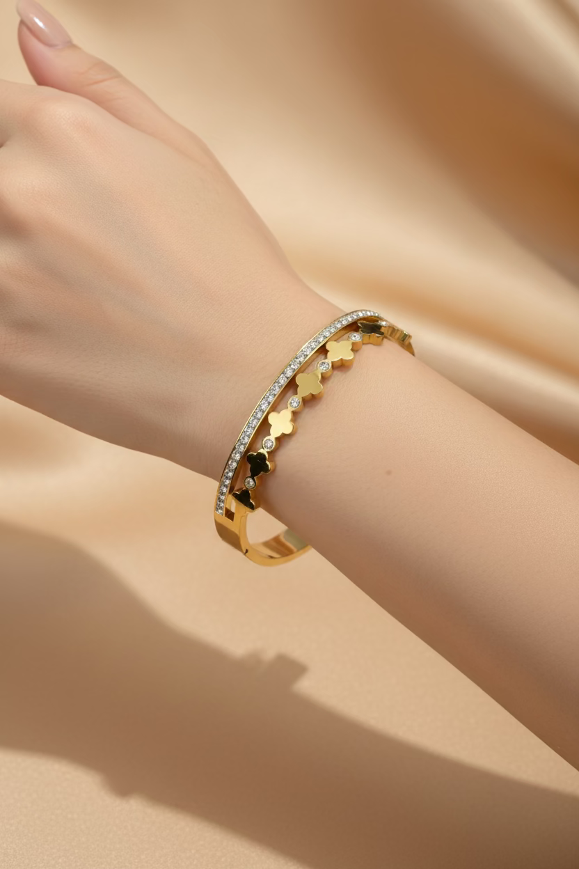 Crystal Clover Bangle