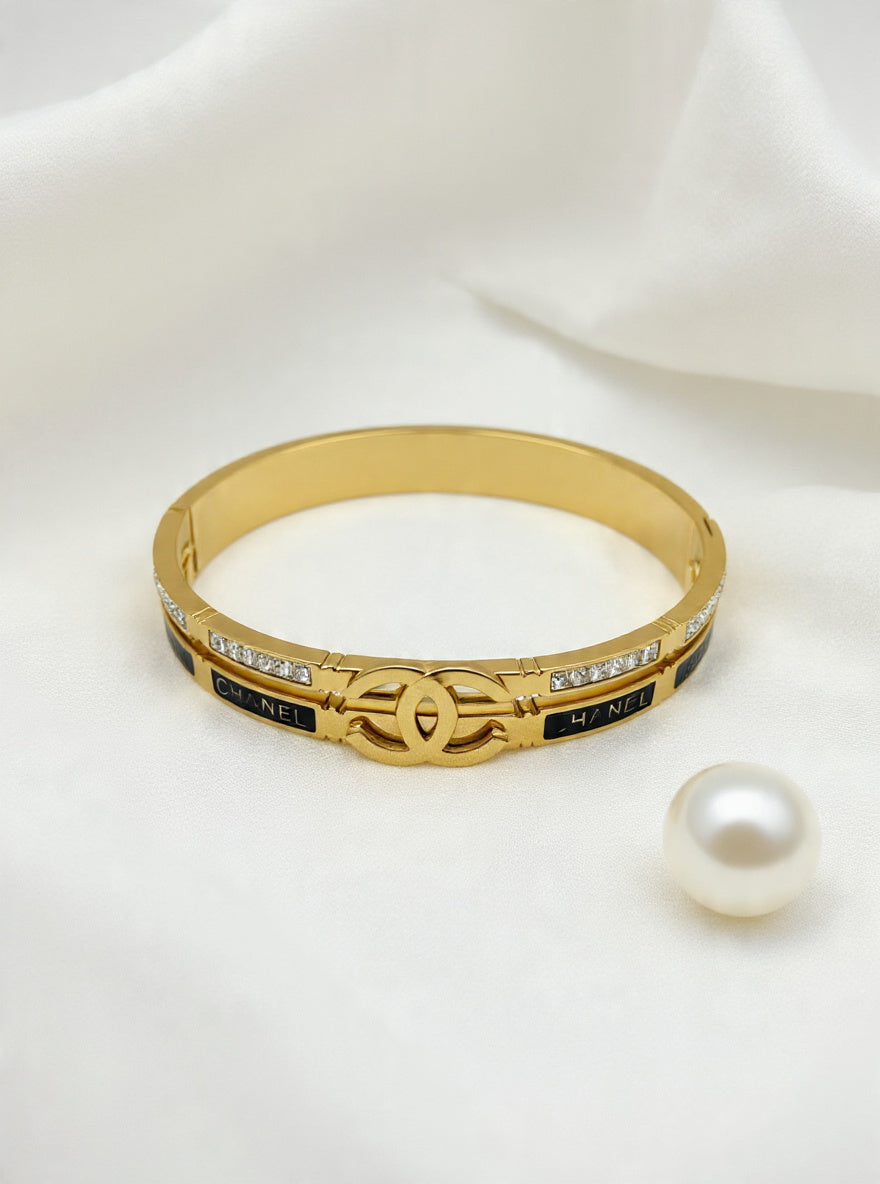 Interlocking CC Crystal Enamel Bangle