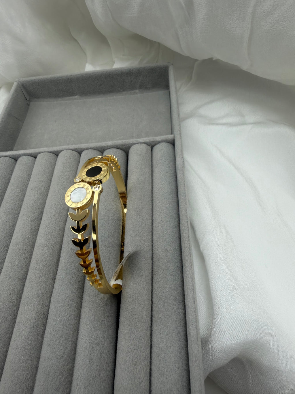 Roman Laurel Dual-Stone Anti-Tarnish Cuff