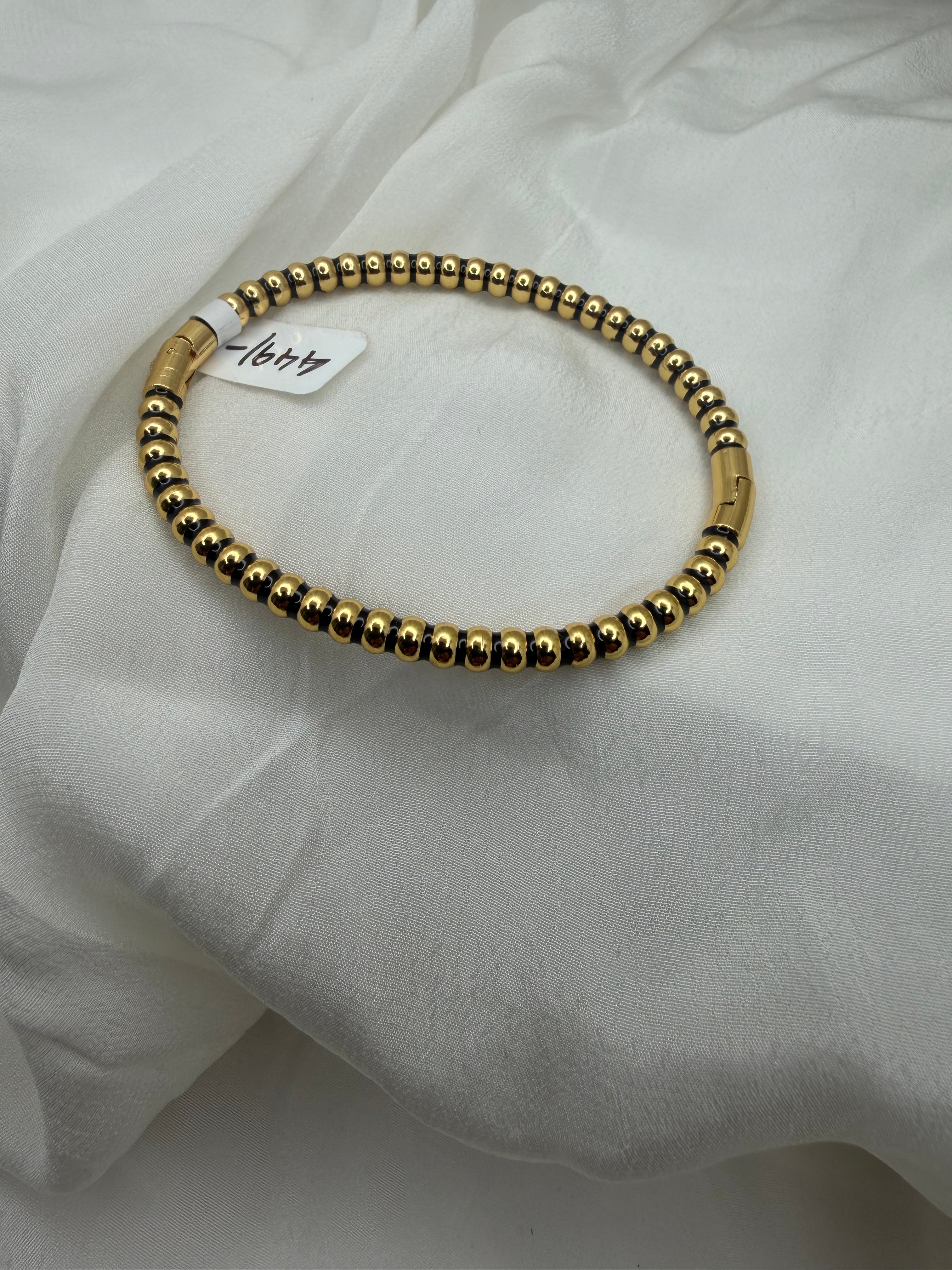 Onyx Bead Flex Cuff – Black & Gold Anti-Tarnish