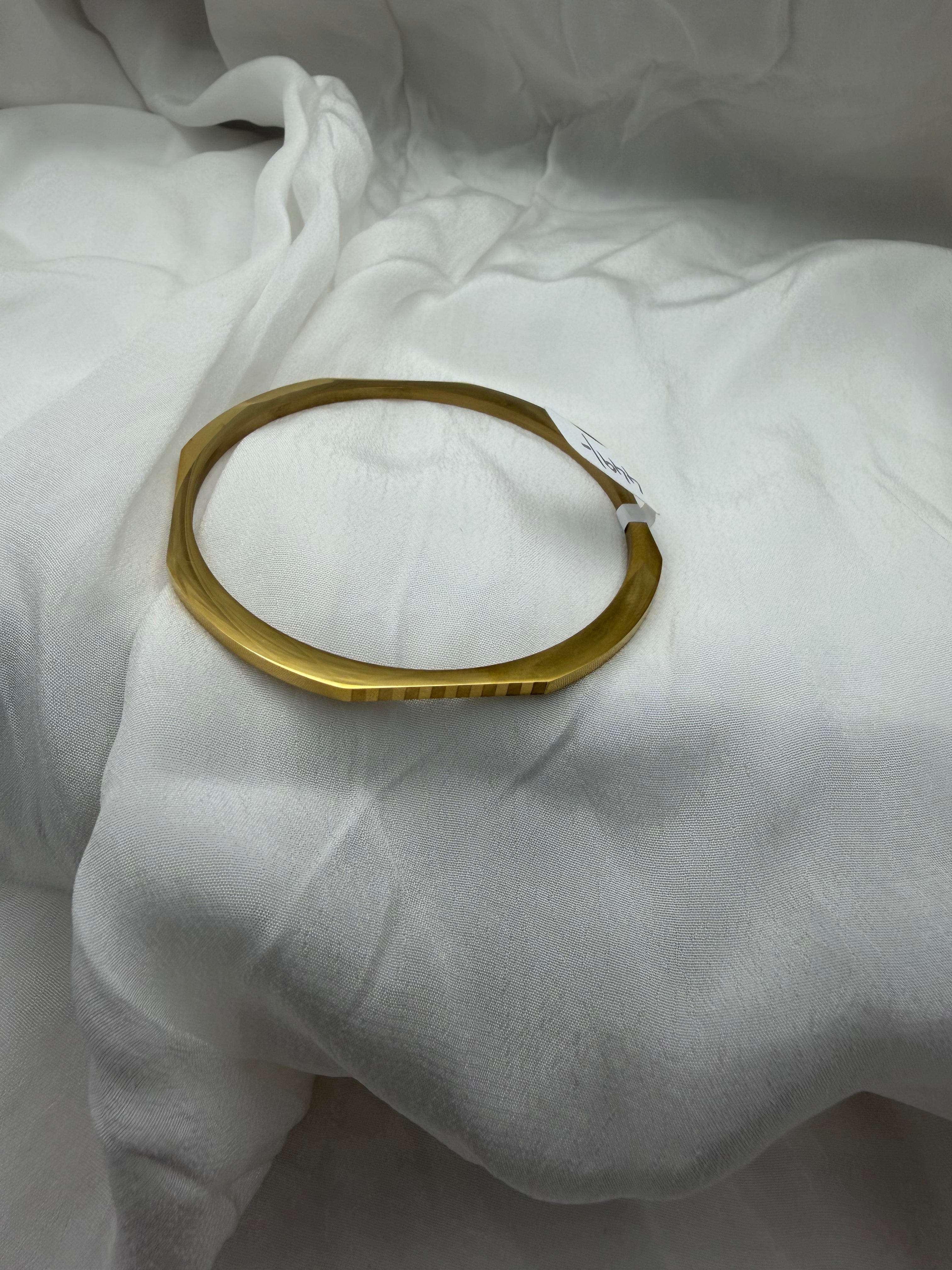 Hexa Facet Minimal Kada – 18K Gold PVD Bangle