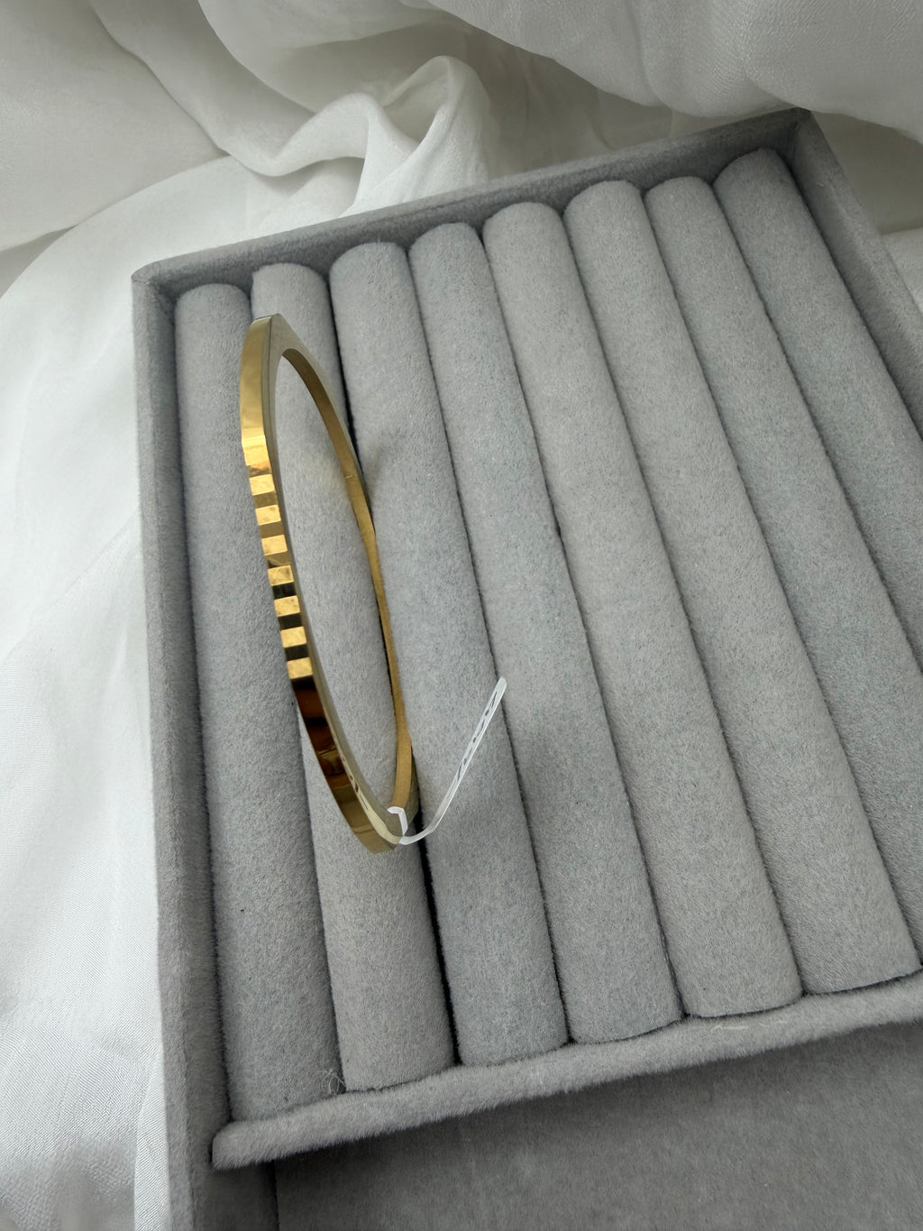 Hexa Facet Minimal Kada – 18K Gold PVD Bangle