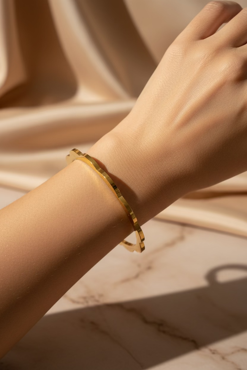 Petal Edge Minimal Kada – 18K Gold PVD