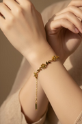Daisy Vine Bracelet – Gold Floral Chain