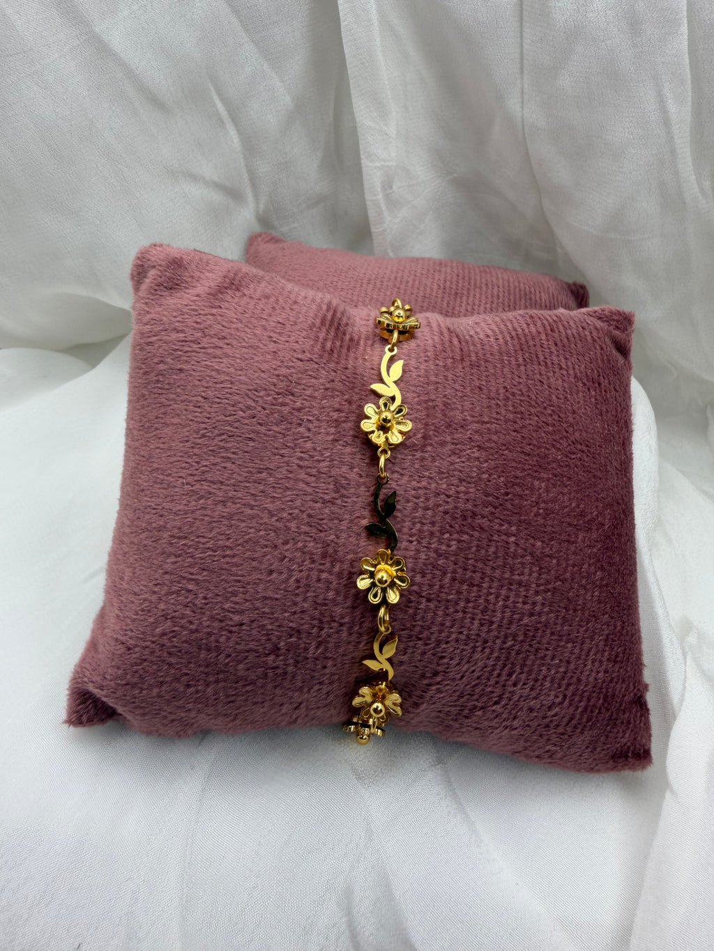 Daisy Vine Bracelet – Gold Floral Chain