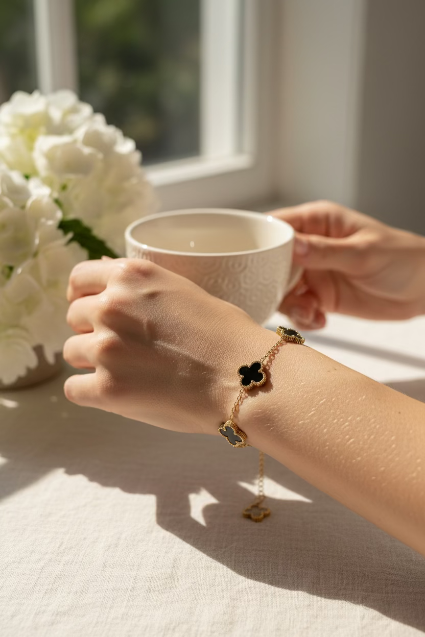 Noir Clover Bracelet – 5 Motif Black Onyx