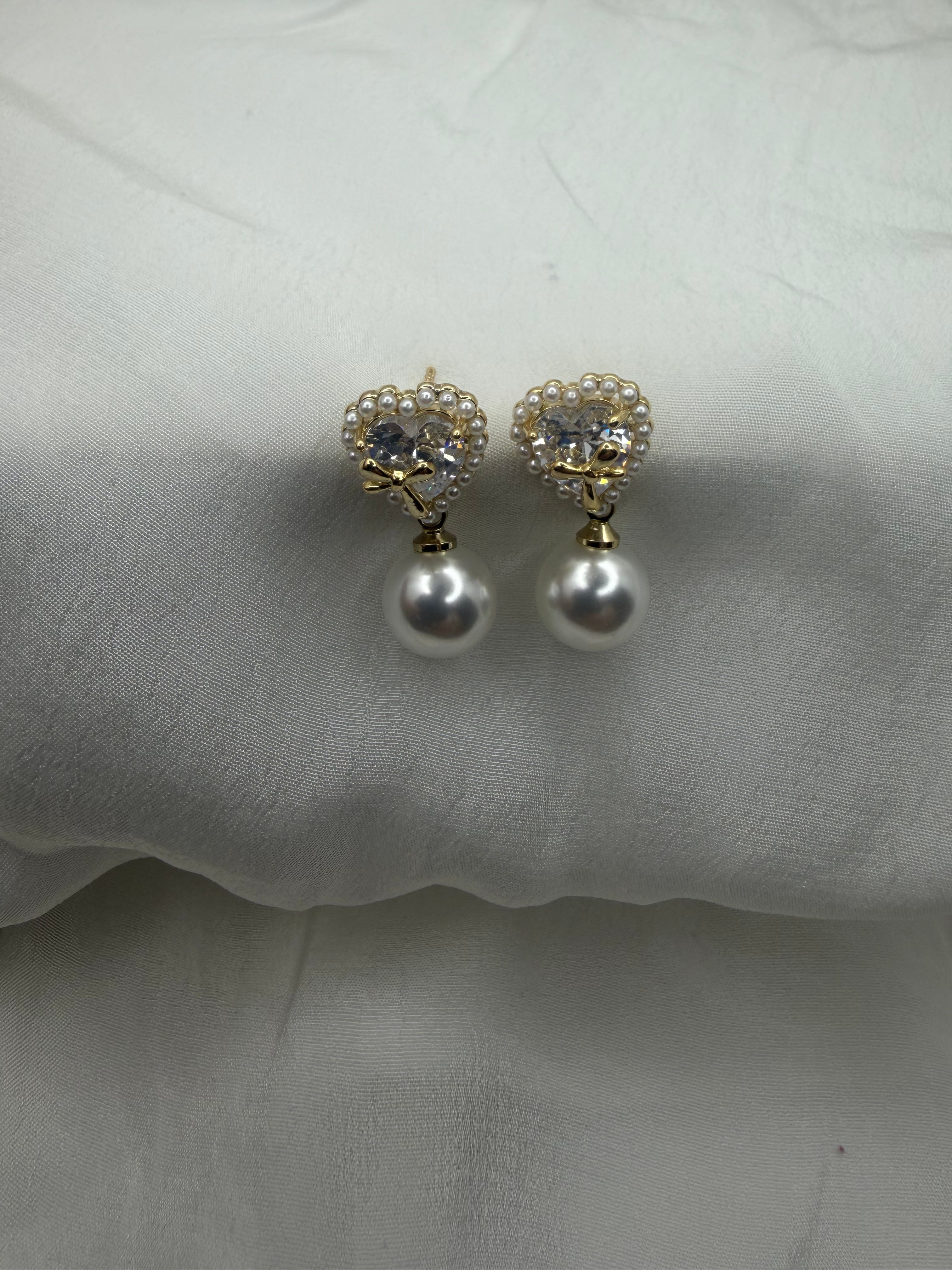 Cupid Bow Heart Earrings – Pearl Drop