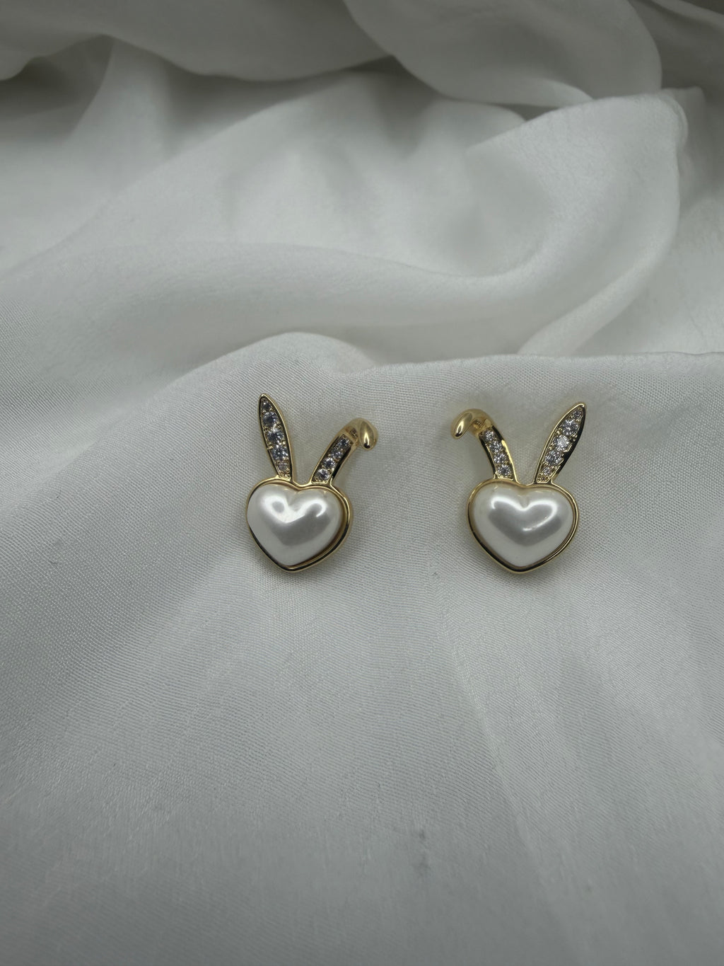 Bunny Heart Pearl Studs