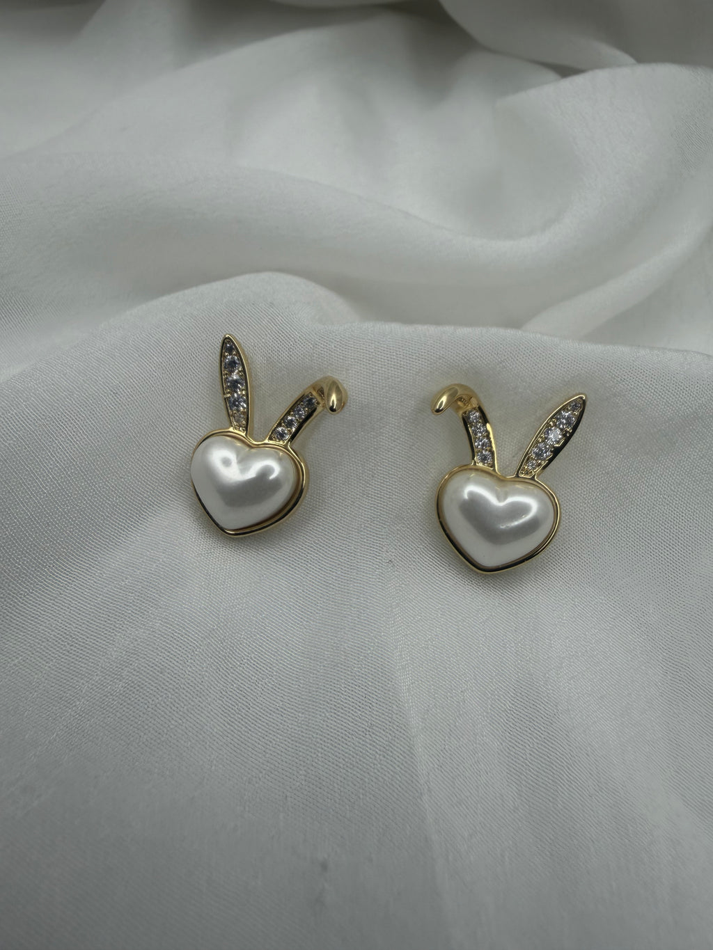 Bunny Heart Pearl Studs