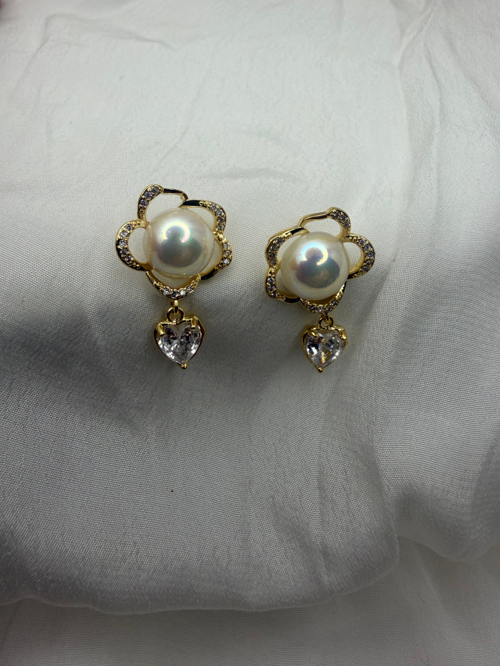 Floral Aura Pearl Heart Drop Earrings